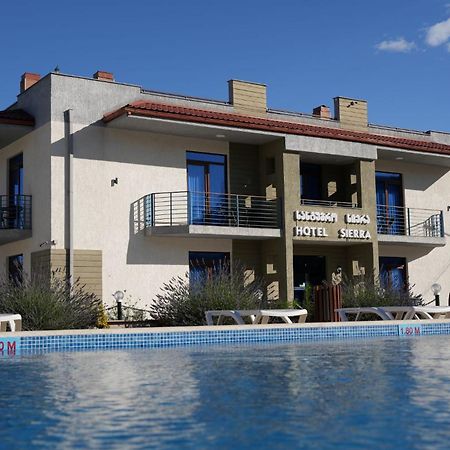 Sierra Hotel ティビリシ エクステリア 写真