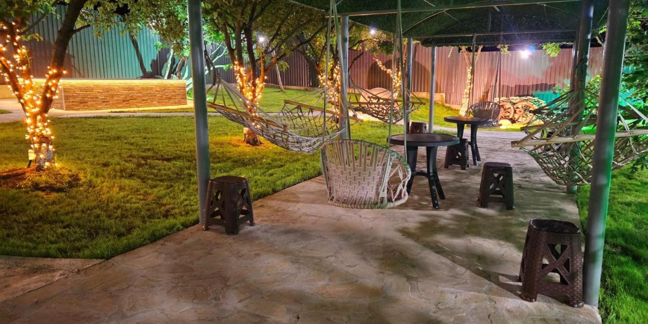 Sierra Hotel ティビリシ エクステリア 写真