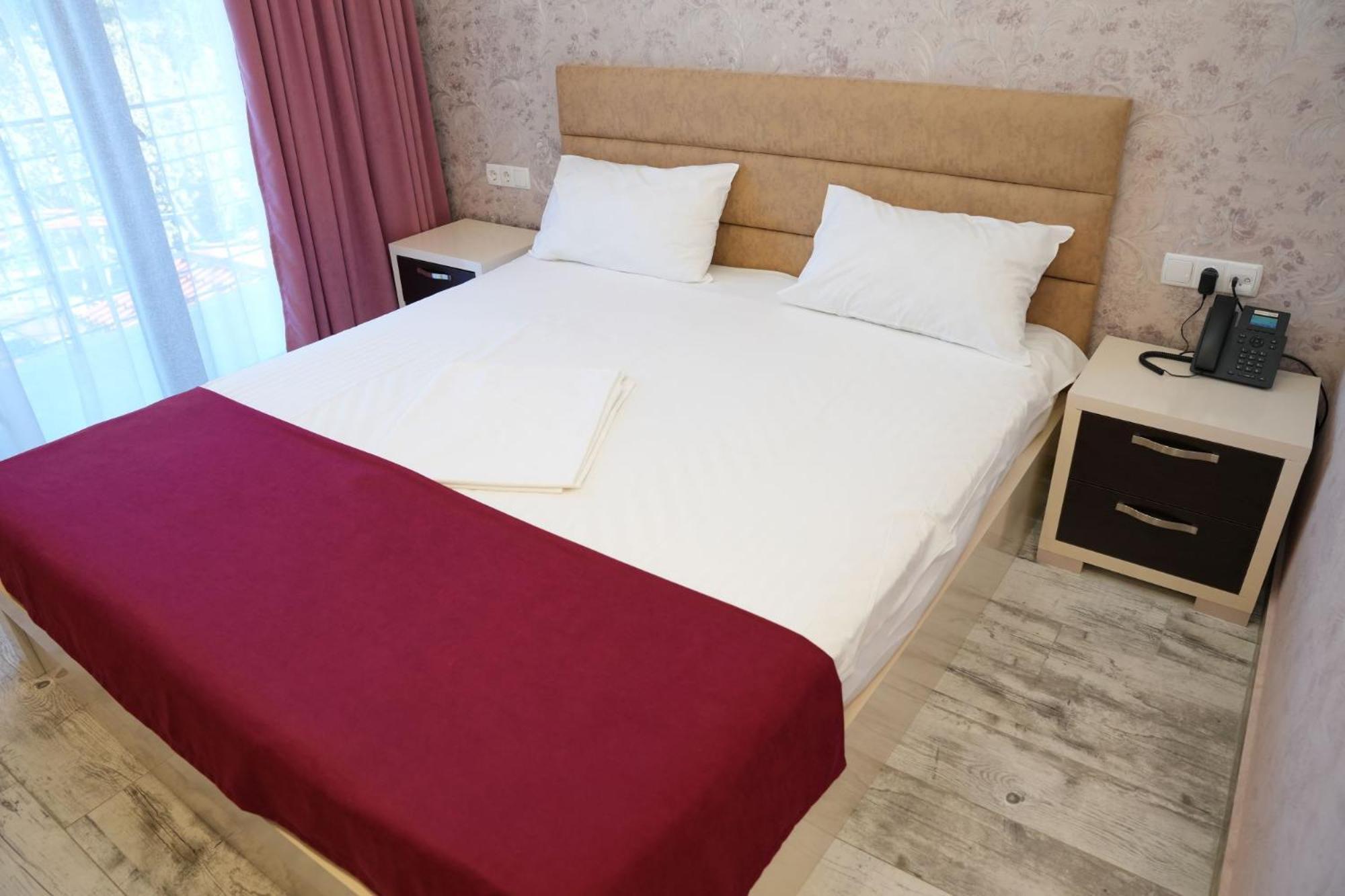Sierra Hotel ティビリシ エクステリア 写真