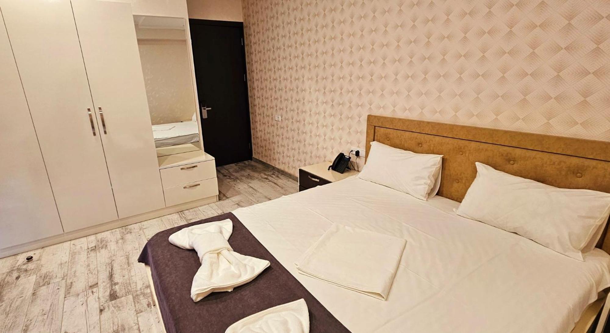 Sierra Hotel ティビリシ エクステリア 写真