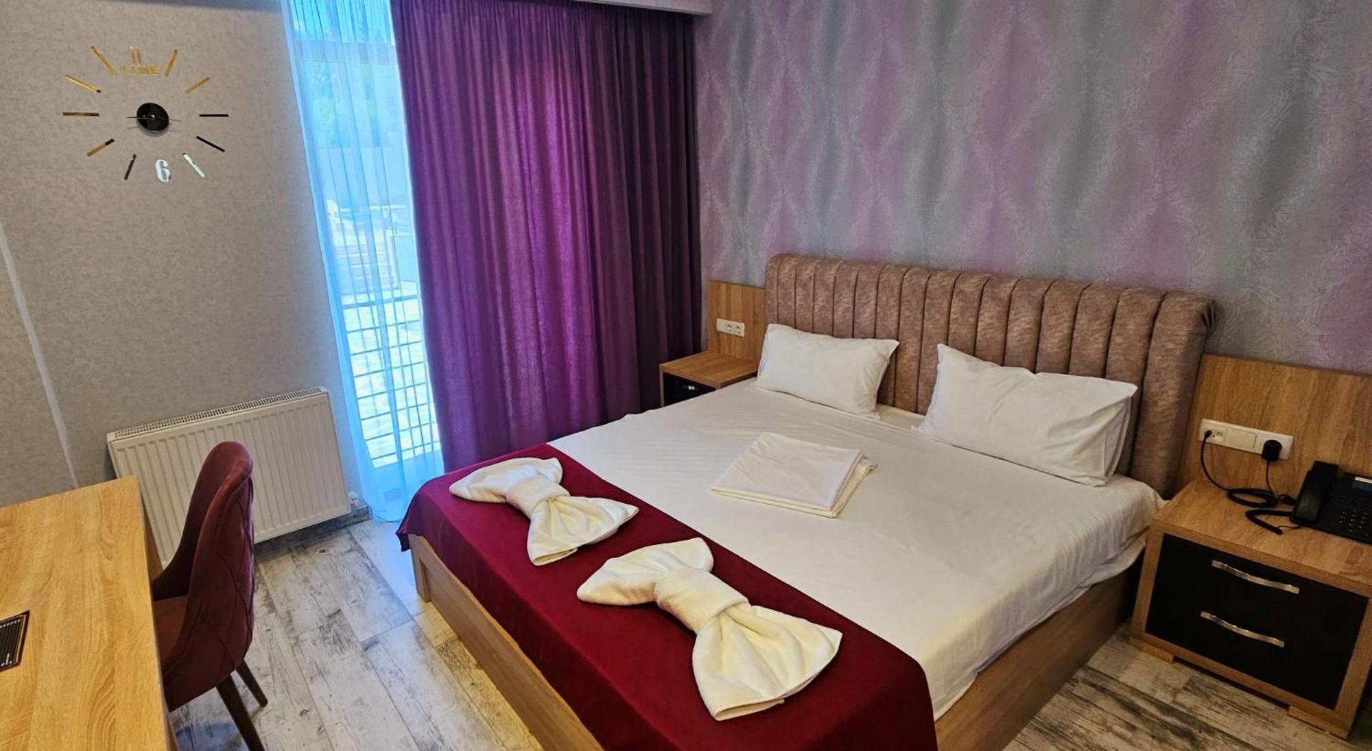 Sierra Hotel ティビリシ エクステリア 写真